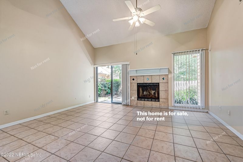 4130 Hanging Moss Ct, Jacksonville, FL 32257