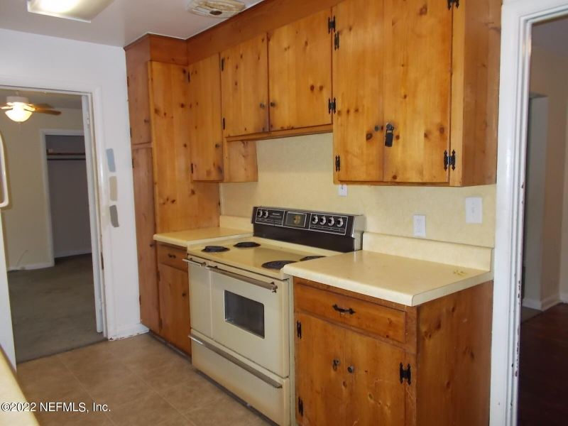 4131 Aldington Dr, Jacksonville, FL 32210