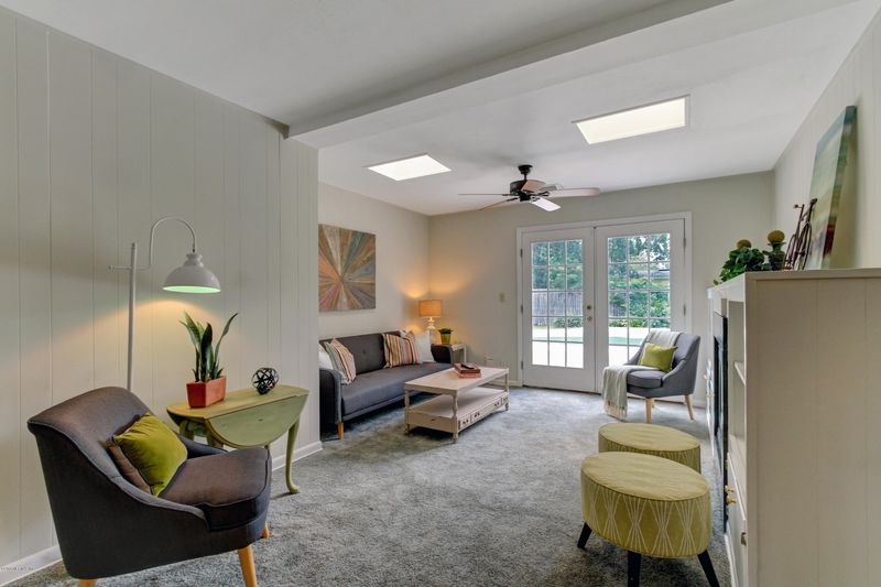 4145 Trieste Pl, Jacksonville, FL 32244