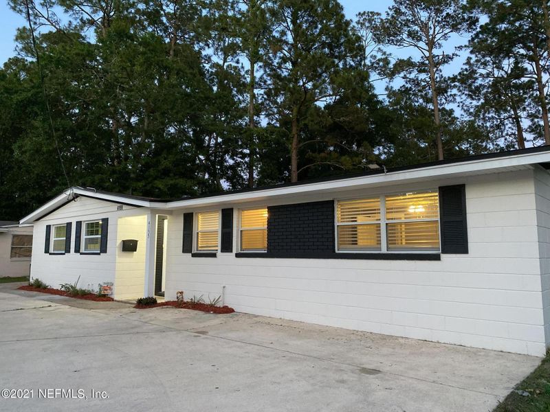 4155 Spring Glen Rd, Jacksonville, FL 32207