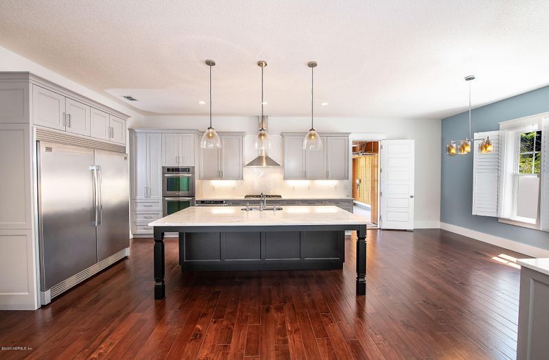 4158 Ponce De Leon Blvd, Jacksonville Beach, FL 32250
