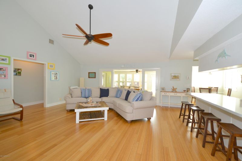 4171 Tradewinds Dr, Jacksonville Beach, FL 32250