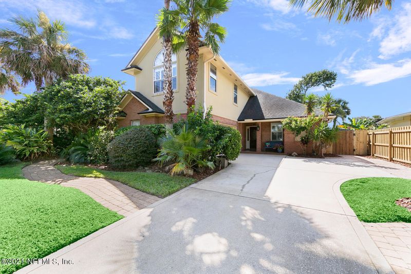 418 17th Ave N, Jacksonville Beach, FL 32250
