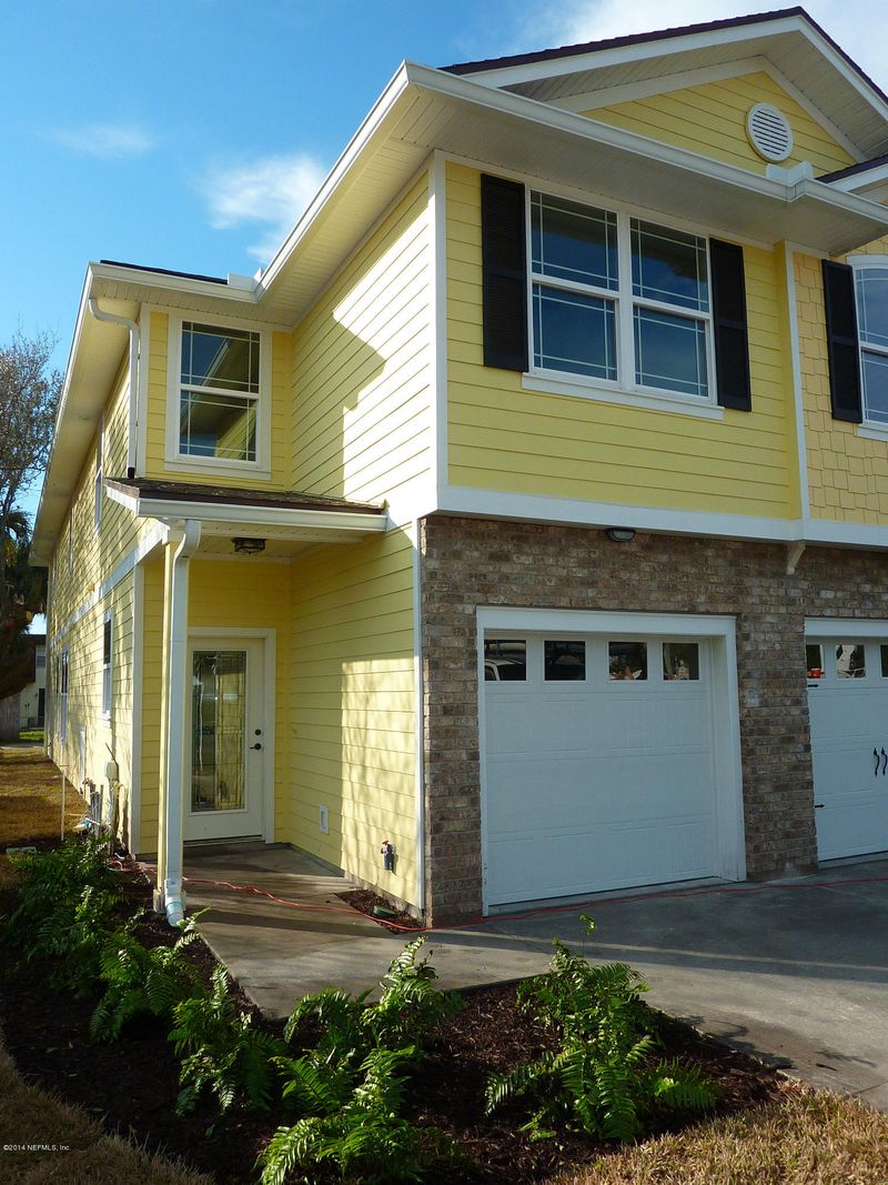 418 7th Ave N #TH 1, Jacksonville Beach, FL 32250