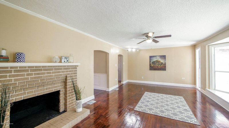 4185 Trout River Blvd, Jacksonville, FL 32208