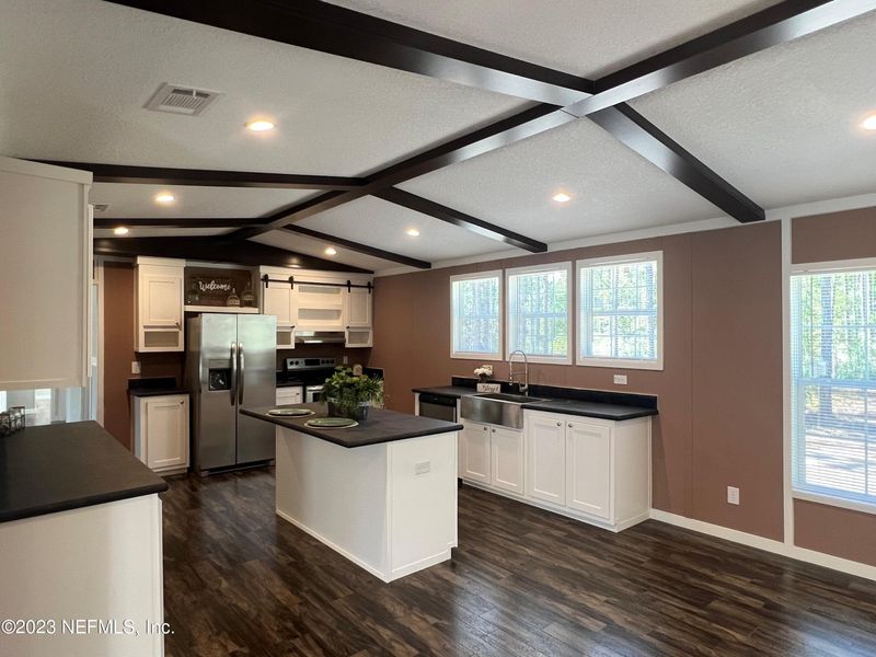 4200 Benedict St, Hastings, FL 32145