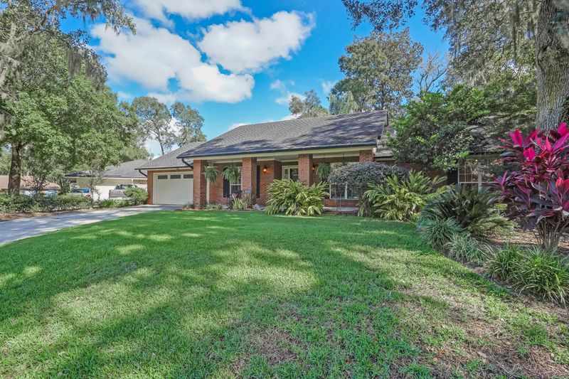 4208 Olde Oaks Dr, Jacksonville, FL 32223