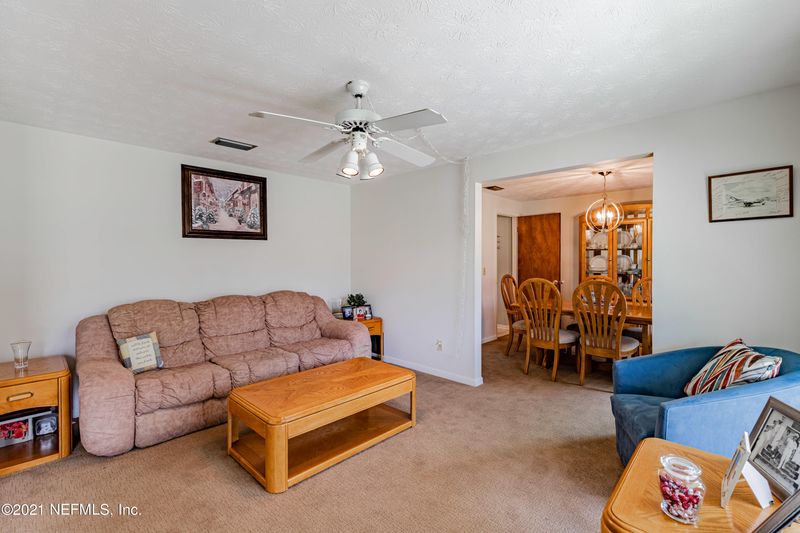 423 Neptune Rd, Orange Park, FL 32073