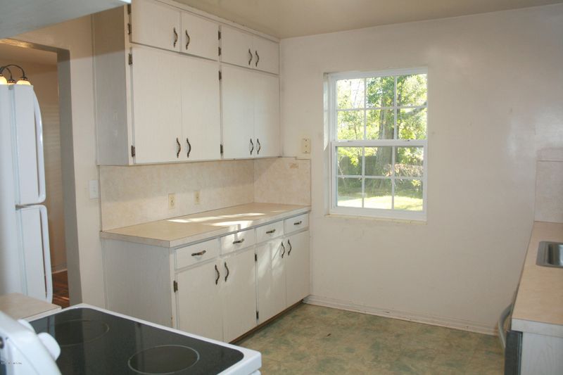 4243 Aldington Dr, Jacksonville, FL 32210