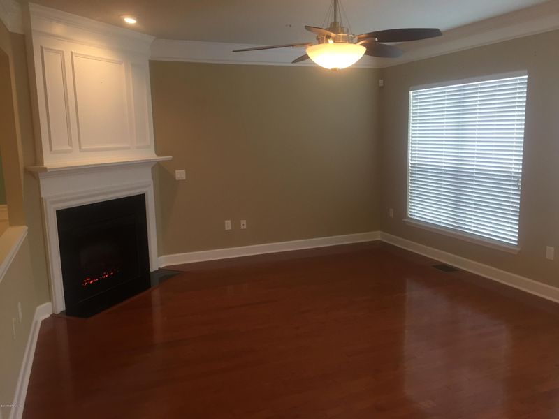 4246 Studio Park Ave, Jacksonville, FL 32216