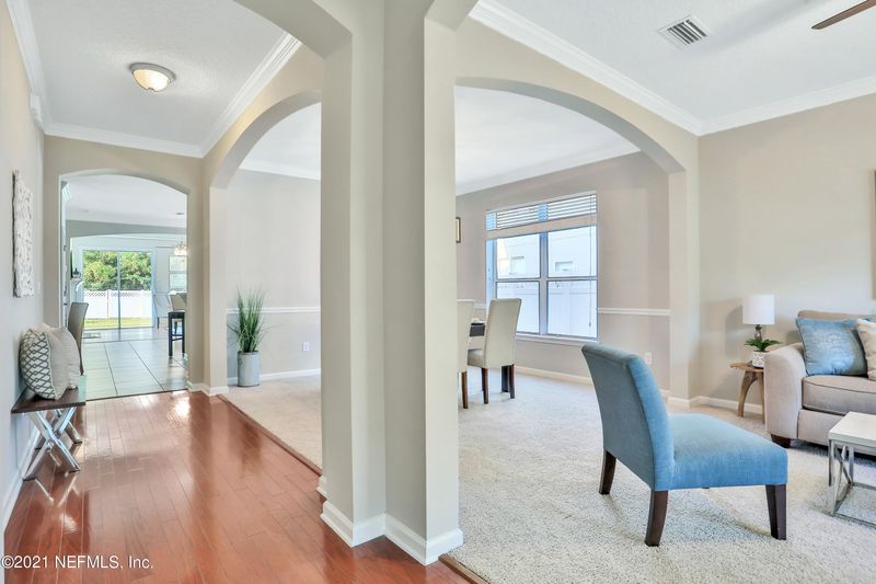 425 Candlebark Dr, Jacksonville, FL 32225