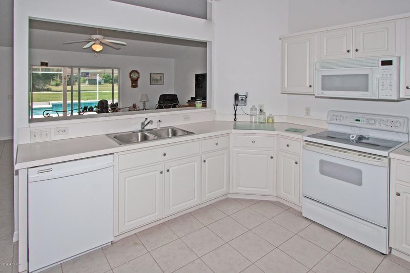 425 Gloria St, St Augustine, FL 32086