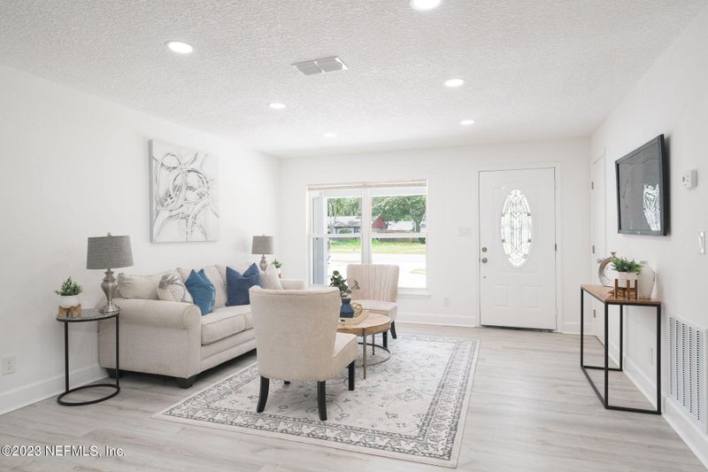 425 Penman Rd, Neptune Beach, FL 32266