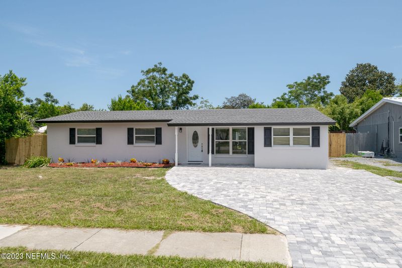425 Penman Rd, Neptune Beach, FL 32266