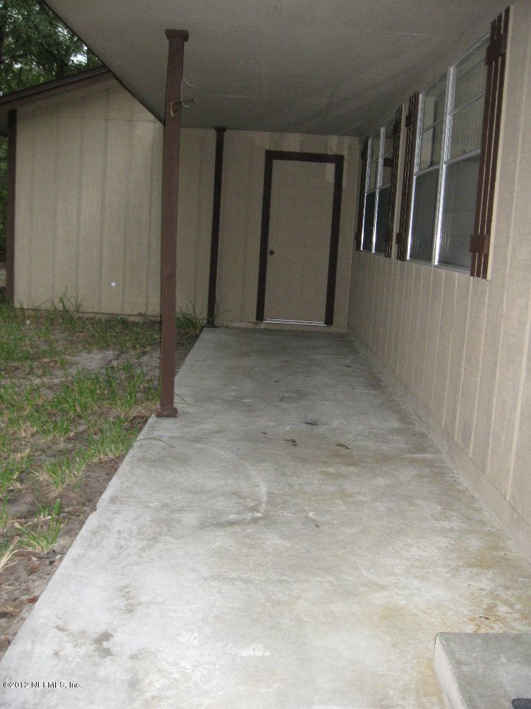 4250 Chokeberry Rd, Middleburg, FL 32068