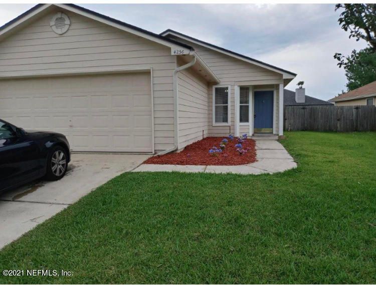 4256 Hanging Moss Dr, Orange Park, FL 32073