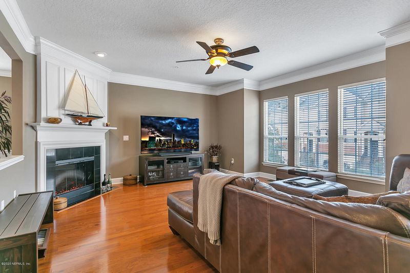 4257 Studio Park Ave, Jacksonville, FL 32216