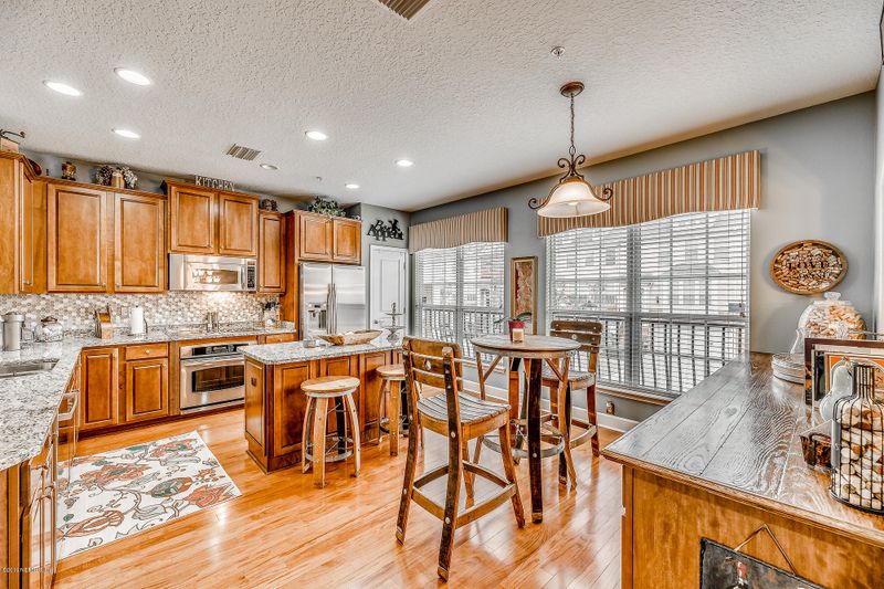 4258 Studio Park Ave, Jacksonville, FL 32216