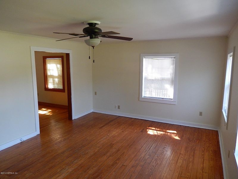 426 St Johns Ave, Green Cove Springs, FL 32043