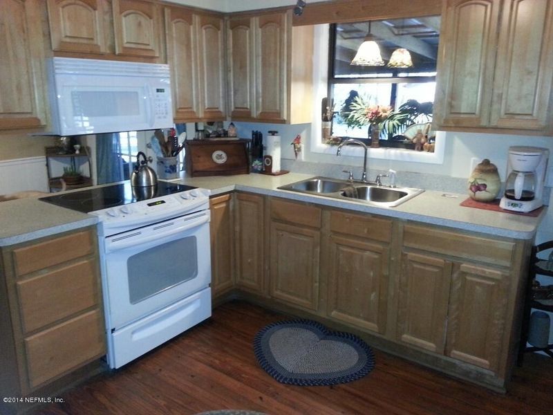 4260 Chokeberry Rd, Middleburg, FL 32068