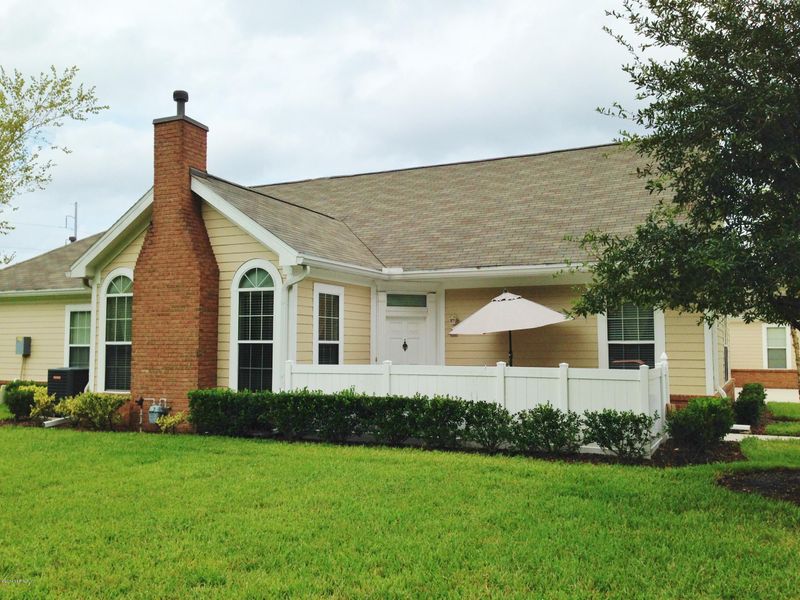 4263 Redtail Hawk Dr, Jacksonville, FL 32257