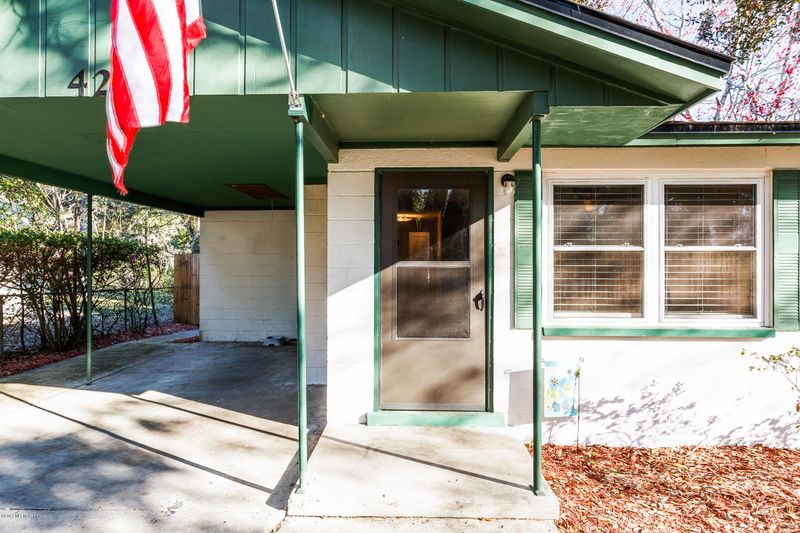 427 E Parkwood Dr, Orange Park, FL 32073