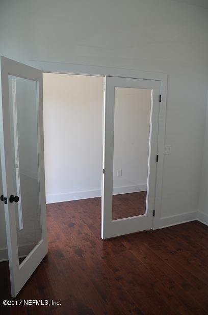 427 Upper 8th Ave S, Jacksonville Beach, FL 32250