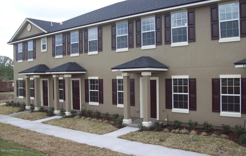 429 Oasis Ln #5E, Orange Park, FL 32073