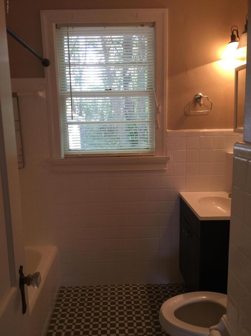 429 W 68th St, Jacksonville, FL 32208