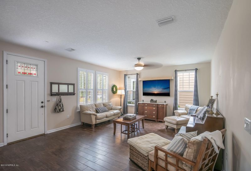43 Mascotte Pl, St Johns, FL 32259