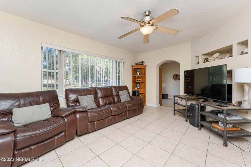 430 Glynlea Rd, Jacksonville, FL 32216