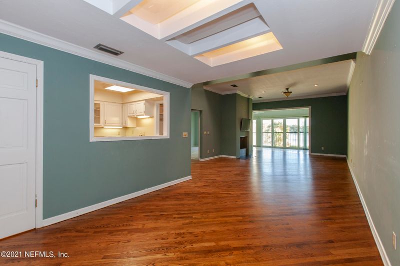 4300 Lakeside Dr #12, Jacksonville, FL 32210