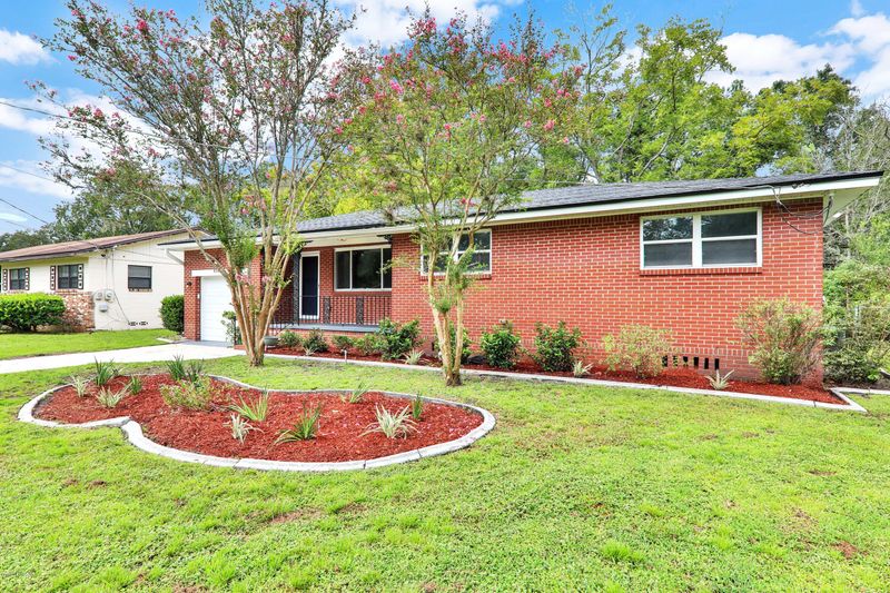 4304 Anvers Blvd, Jacksonville, FL 32210