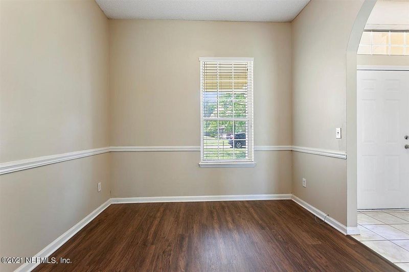 431 Jax Estates Dr N, Jacksonville, FL 32218