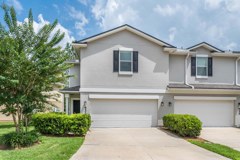 431 Walnut Dr, St Johns, FL 32259