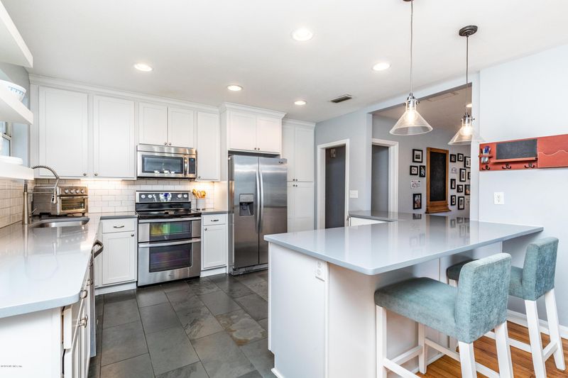 4317 Worth Dr, Jacksonville, FL 32207