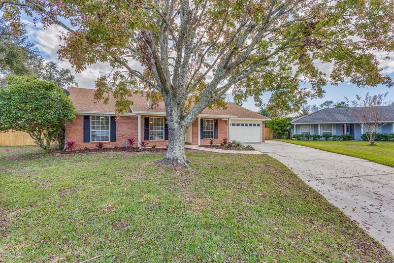 4328 Gentle Knoll Dr N, Jacksonville, FL 32258