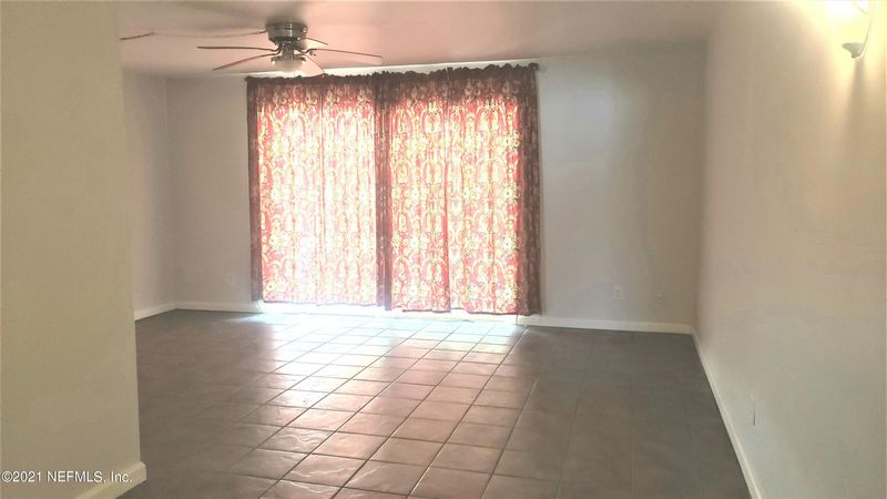 4330 Plaza Gate Ln #101, Jacksonville, FL 32217