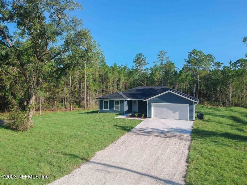 4340 Division St, Hastings, FL 32145