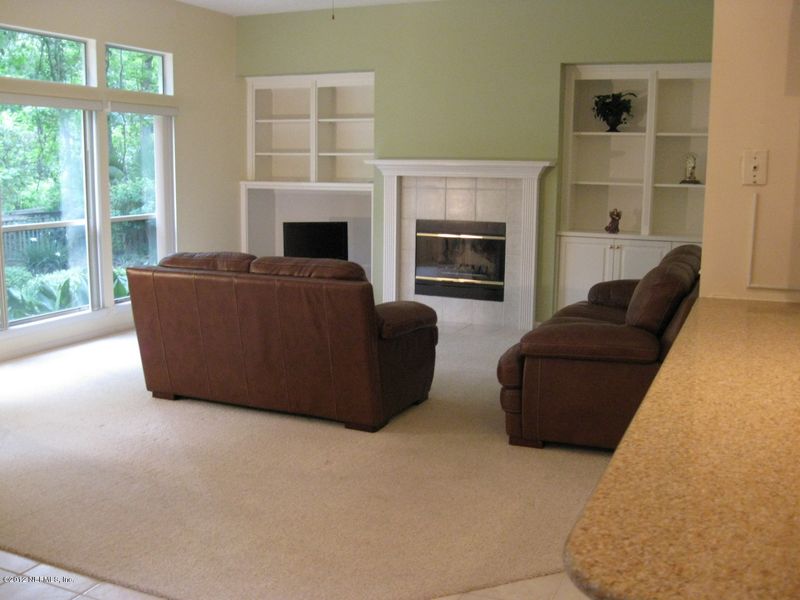 4359 Richmond Park Dr E, Jacksonville, FL 32224
