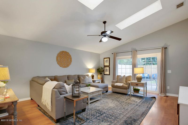 4362 Lake Woodbourne Dr, Jacksonville, FL 32217