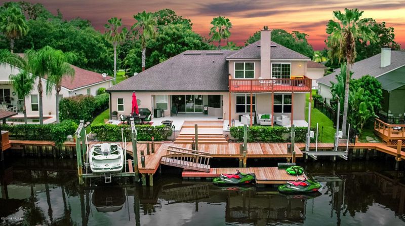 4366 Seabreeze Dr, Jacksonville, FL 32250