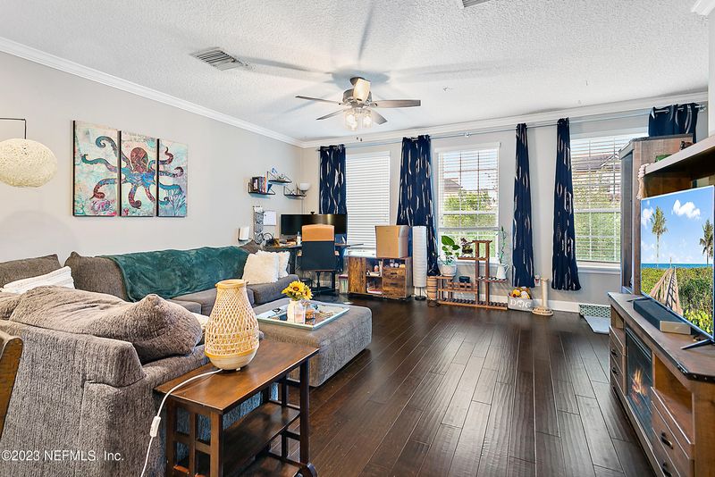 4383 Ellipse Dr, Jacksonville, FL 32246