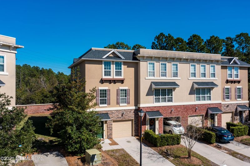 4399 Ellipse Dr, Jacksonville, FL 32246