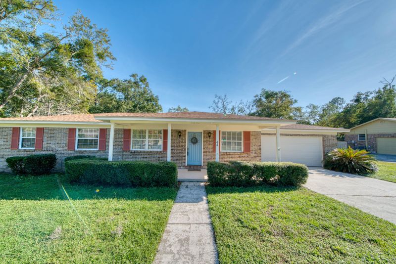44 Canterbury Ct, Orange Park, FL 32065