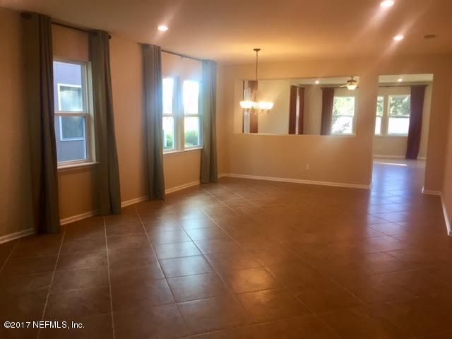 44 Heritage Oaks Dr, St Johns, FL 32259