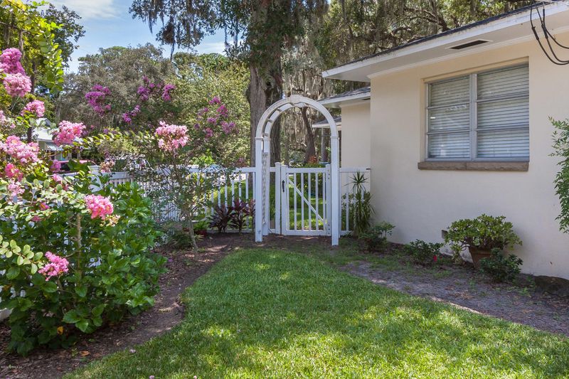 44 Sylvan Dr, St Augustine, FL 32084