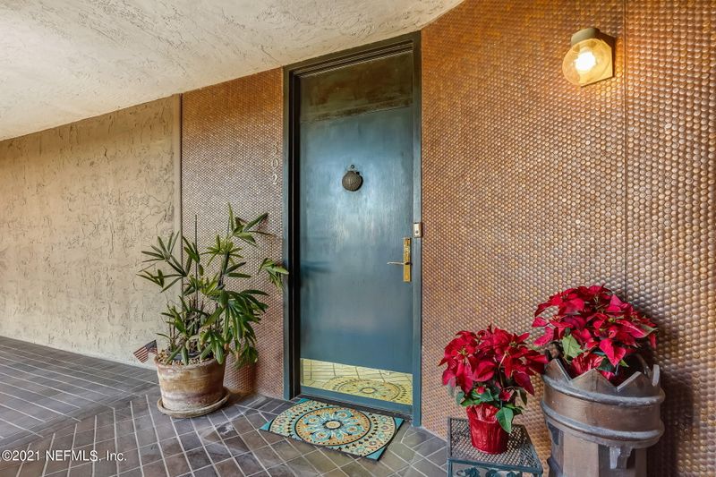 4401 Lakeside Dr #502, Jacksonville, FL 32210