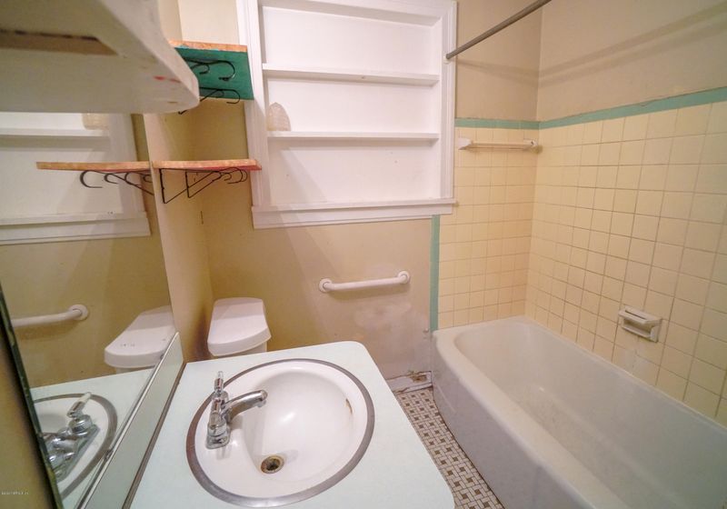 442 W 61st St, Jacksonville, FL 32208