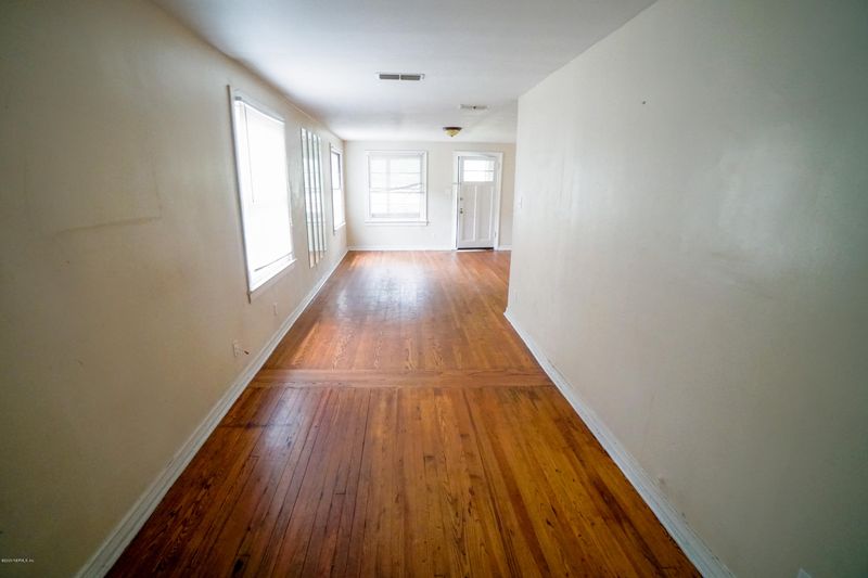 442 W 61st St, Jacksonville, FL 32208